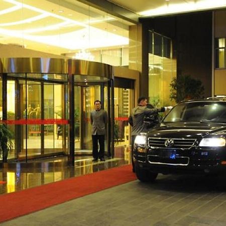 Golden Dragonball Hotel Guilin Exterior photo