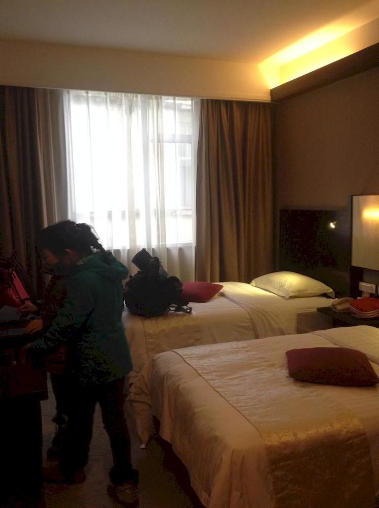 Golden Dragonball Hotel Guilin Exterior photo